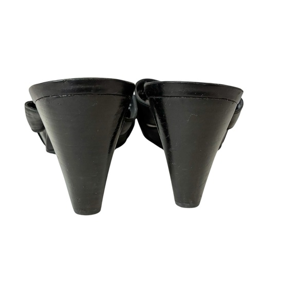 STUART WEITZMAN Black Leather Heel - Picture 10 of 13